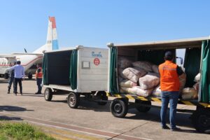MINISTRO DESCONOCE DESTINO DE 60 TONELADAS DE AYUDA HUMANITARIA Y DERIVA RESPONSABILIDAD A DEFENSA CIVIL