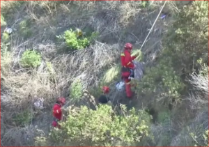 ¿ACCIDENTE O FEMINICIDIO? MUJER MURIÓ TRAS CAER A UN BARRANCO EN LA PAZ